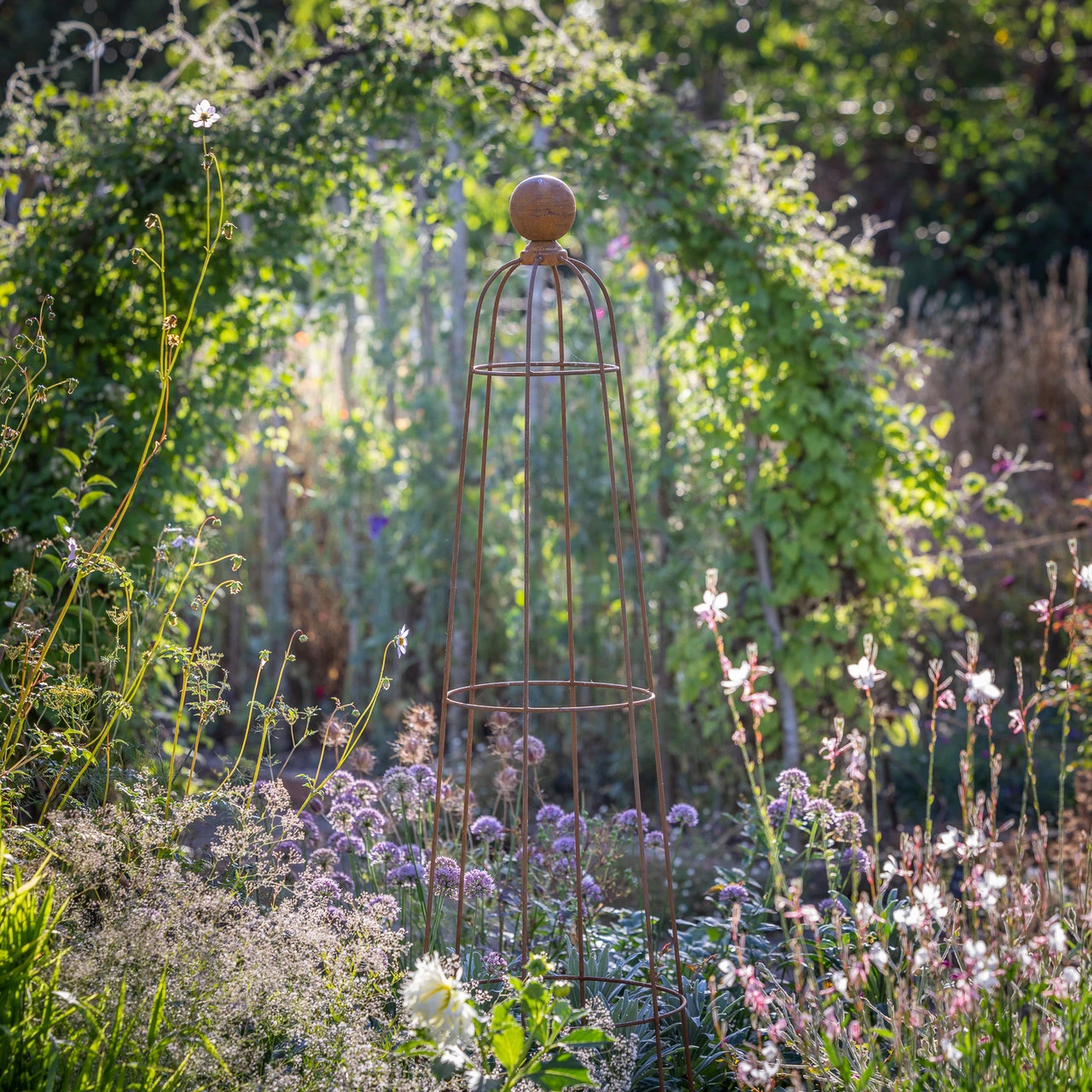 Queen Garden Obelisk 1 Queen Garden Obelisk