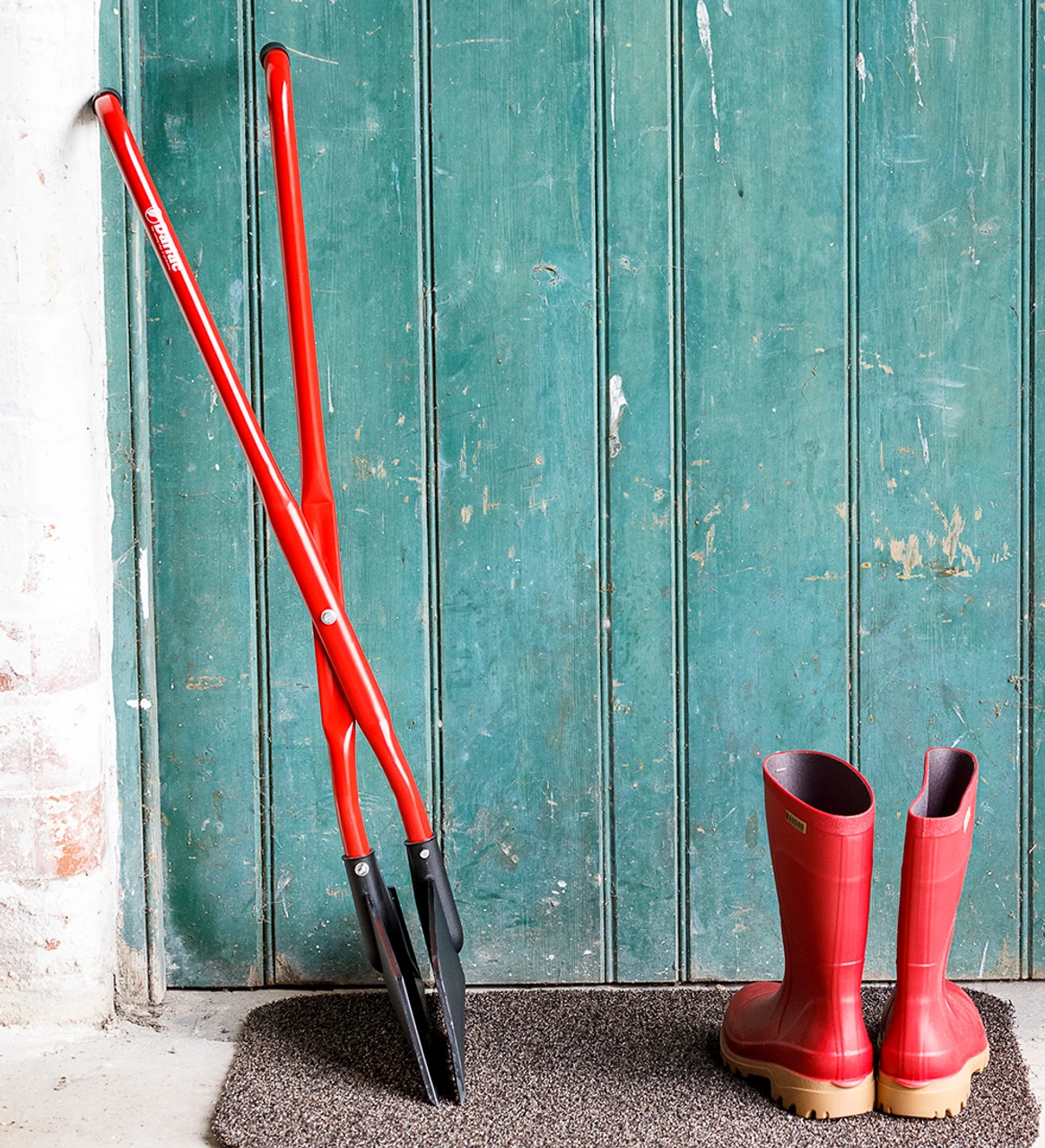 Long-handled Leaf Collectors 1 Long-handled Leaf Collectors