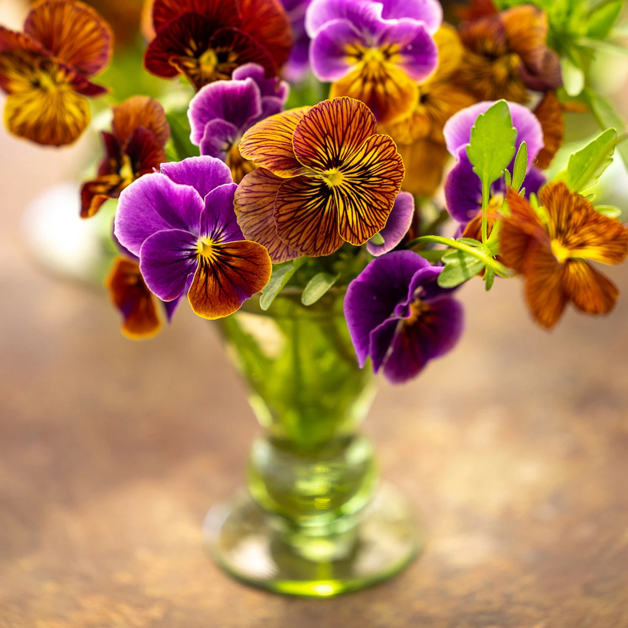 Venetian Style Ball Vase 2 Venetian Style Ball Vase - Image 2